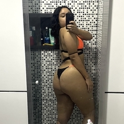 Aline Santos 21